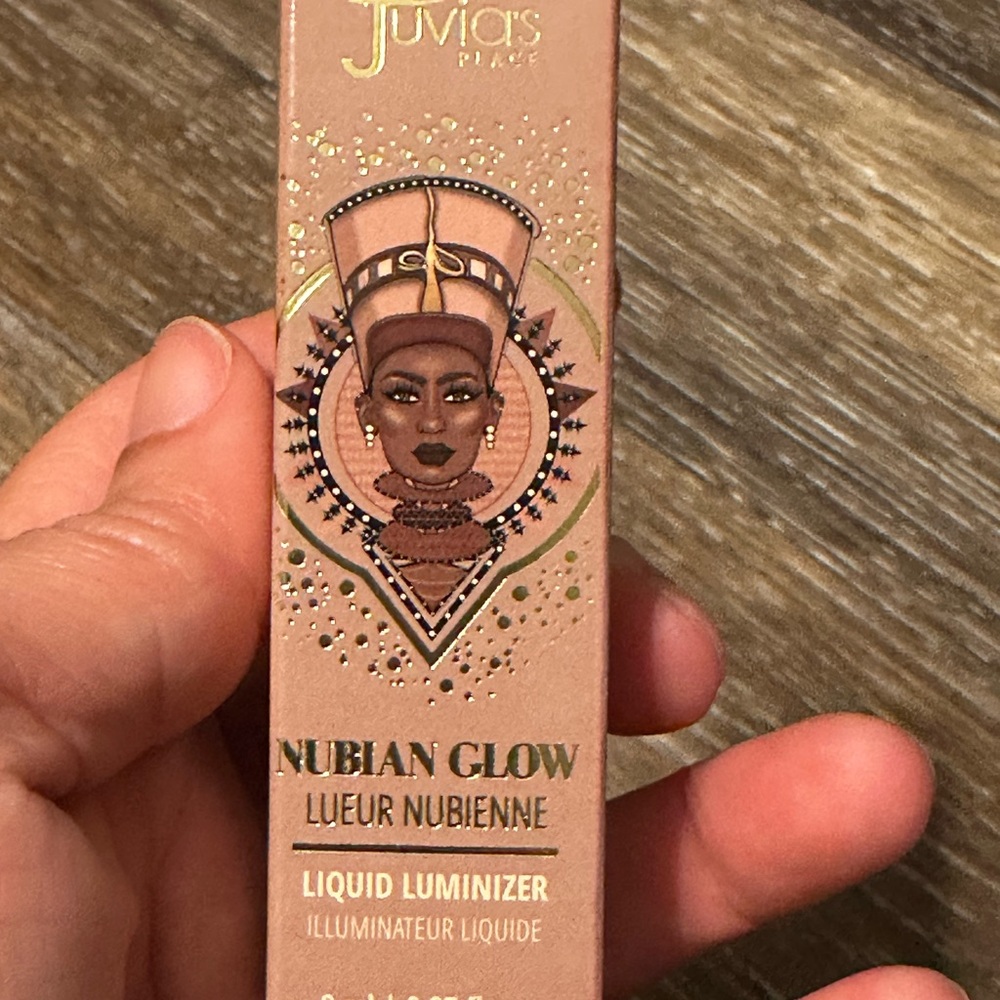 2/ $10 Juvia Place Nubian Glow Liquid Luminizer - Ivory Light